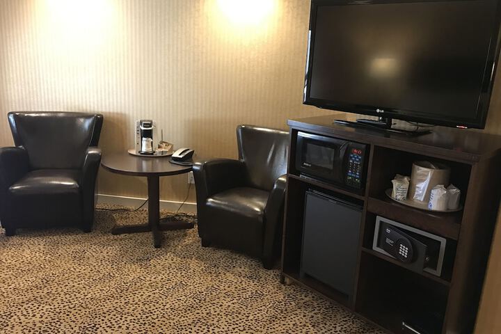Room 42 of 62