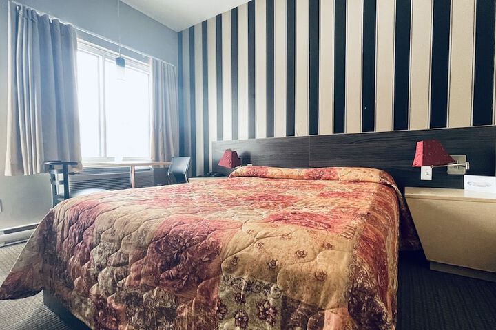 Falcon Motel Brossard