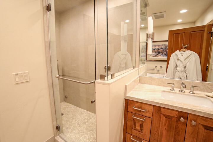 Room 284 of 500