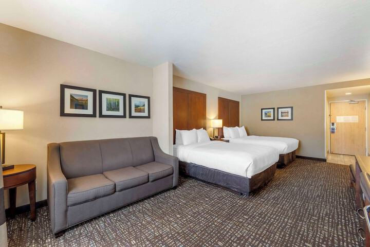 Room 9 of 30