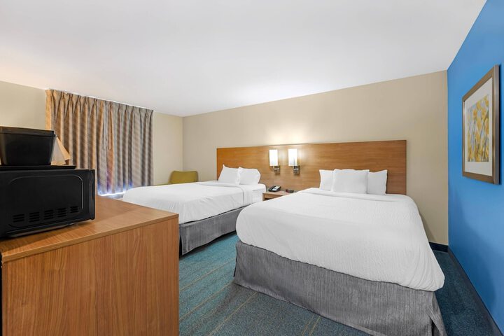 Sleep Inn & Suites Altoona North