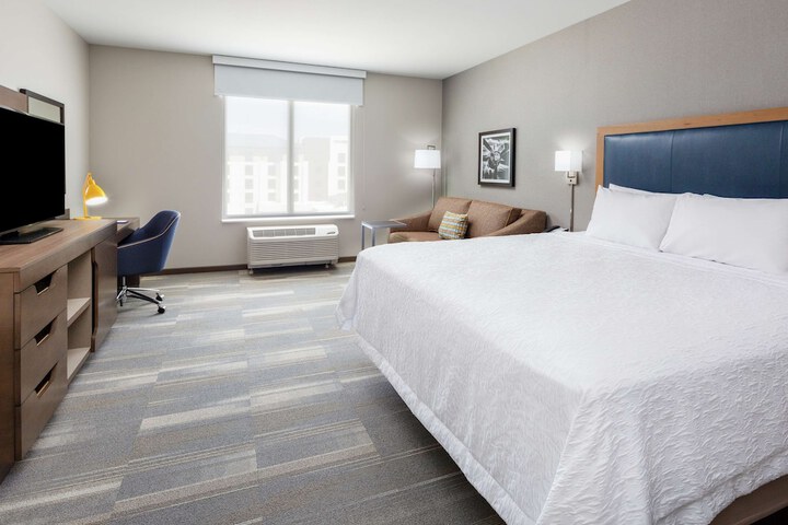 Room 28 of 54