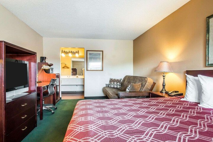 Room 20 of 35