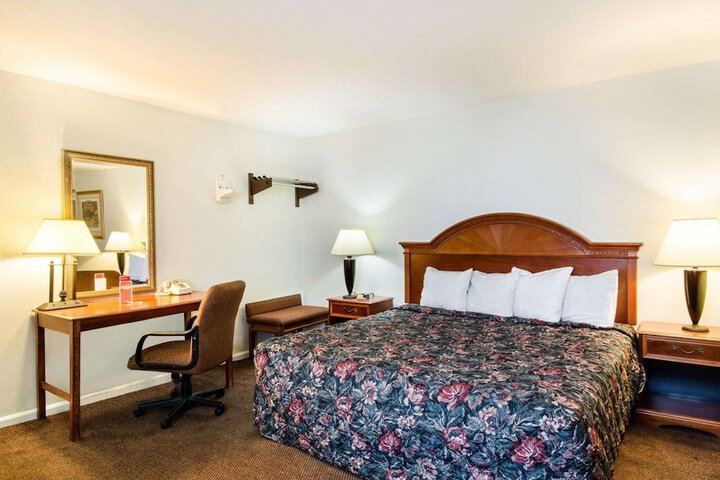 Room 18 of 30