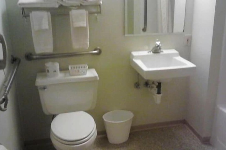 Room 5 of 13