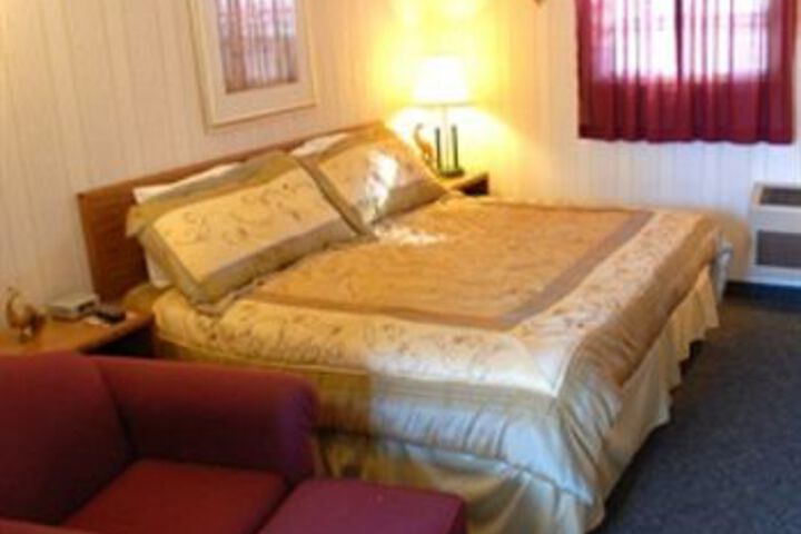 Budget Host Hotel Virginia
