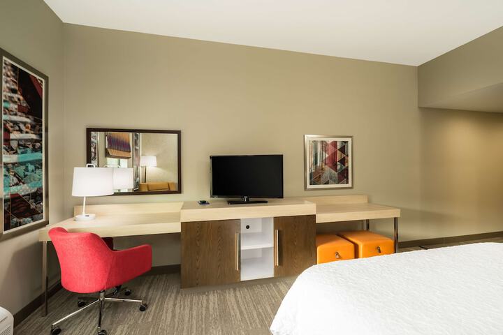 Room 12 of 33
