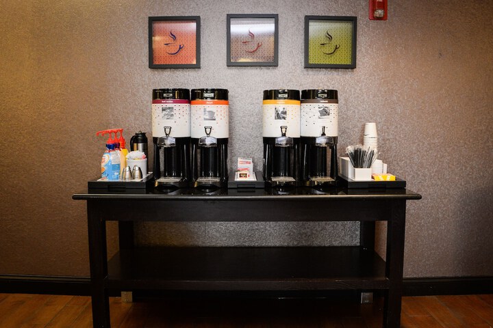 Breakfast/Coffee Service 37 of 42