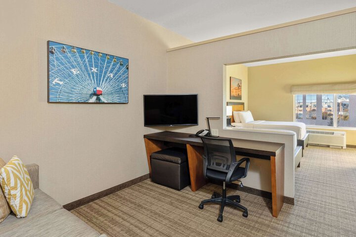 Cambria Hotel Plano Frisco
