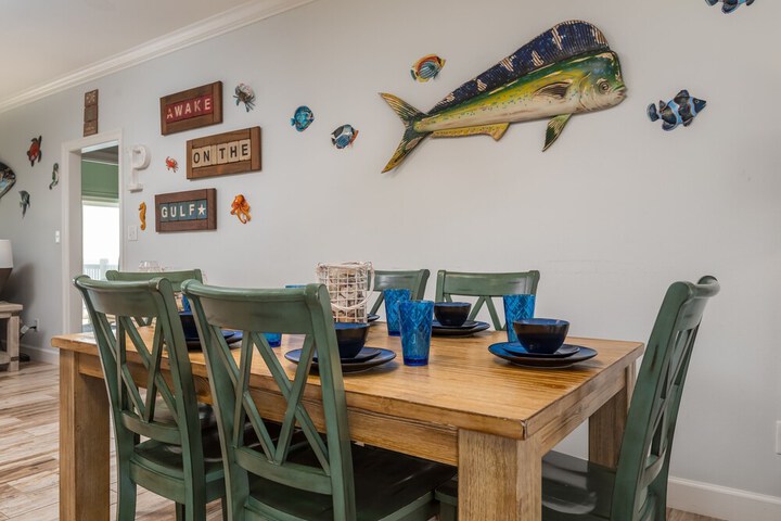 Awake on the Gulf - Gulf Front! Gaze Up at the Stars From Your Large Deck While Listening To The Waves Crash. 4 Bedroom Home by RedAwning