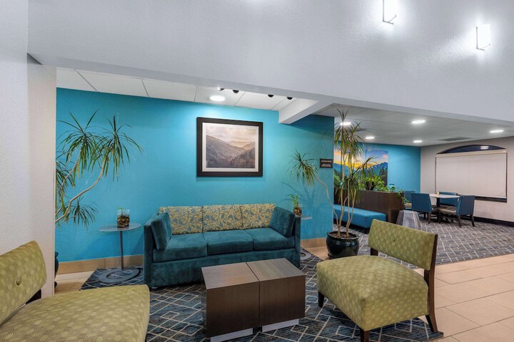 La Quinta Inn & Suites by Wyndham Sevierville / Kodak