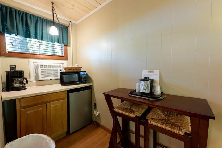 Room 105 of 203