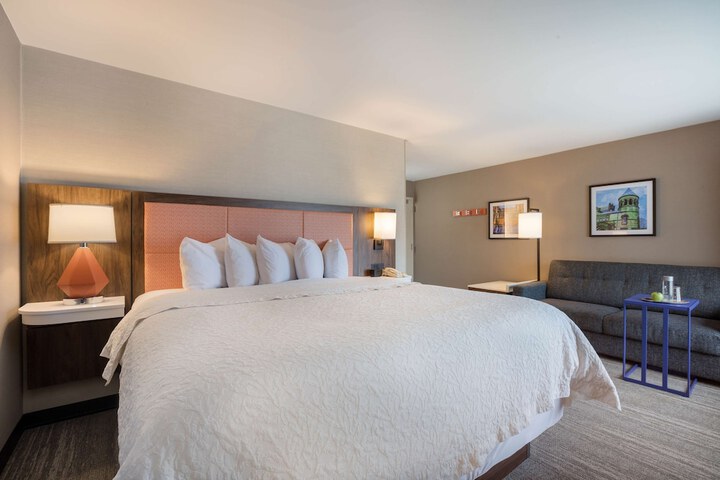 Room 27 of 50