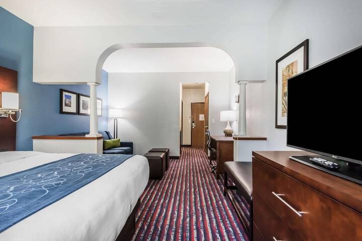 Room 44 of 73