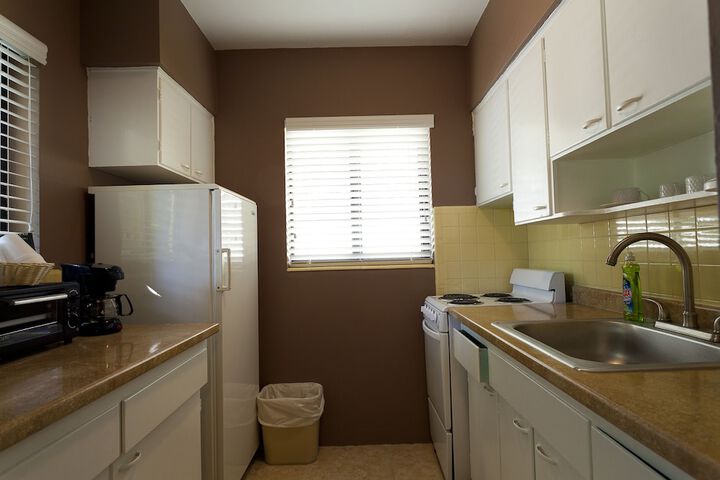 Room 33 of 141