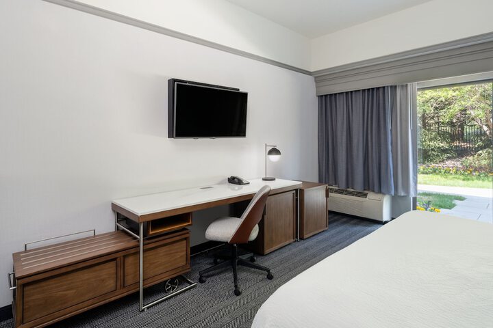 Room 14 of 40