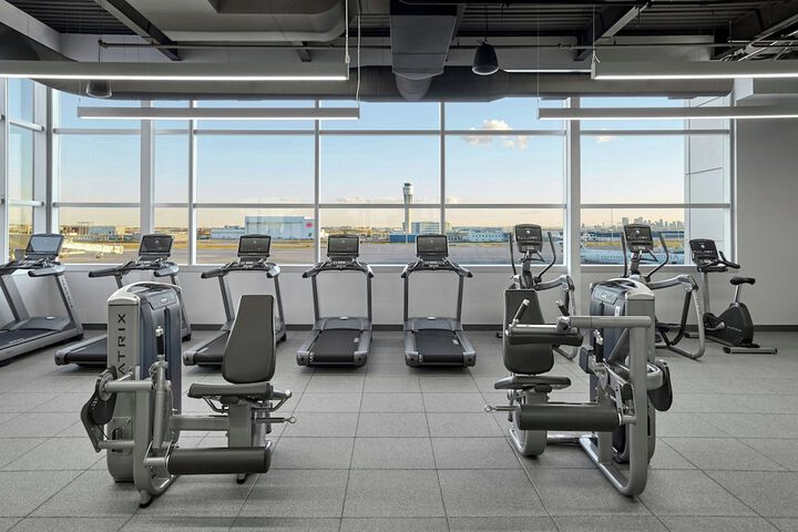 Calgary Airport Marriott In-Terminal Hotel