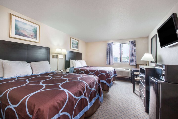 Room 12 of 29
