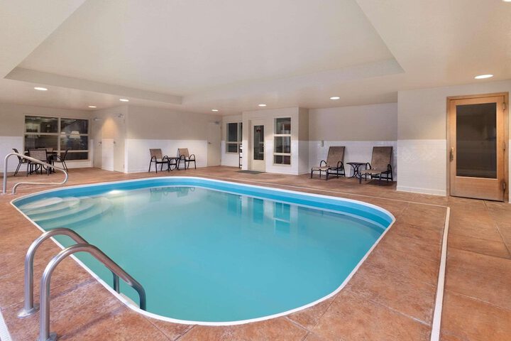 Pool 4 of 35