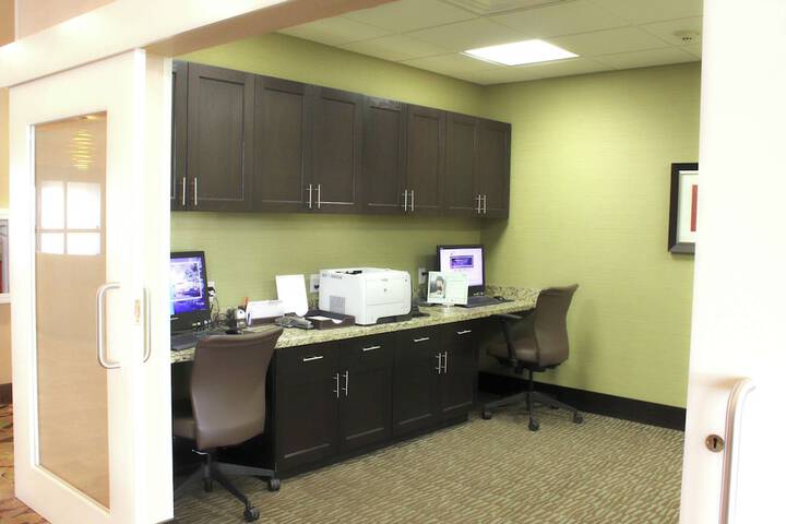 Business Center 47 of 47