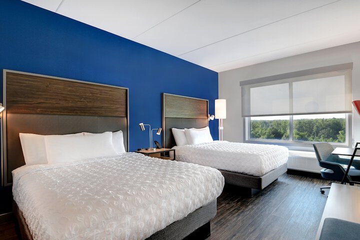 Room 27 of 46
