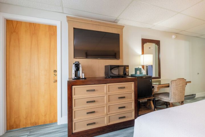Boothbay Harbor Inn