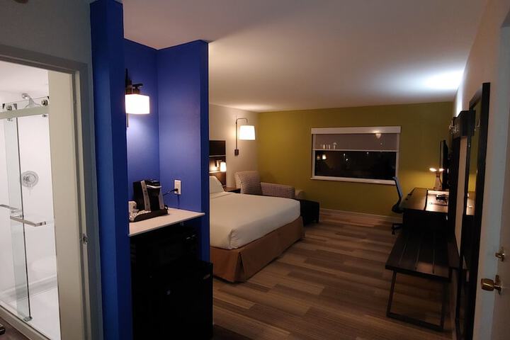 Room 23 of 25
