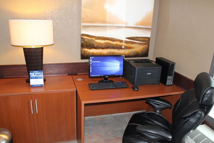 Best Western Strathmore Inn