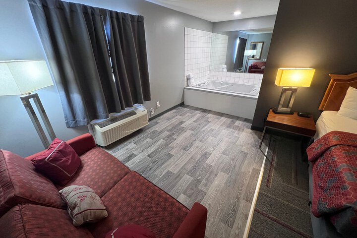 American Inn and Suites Ionia
