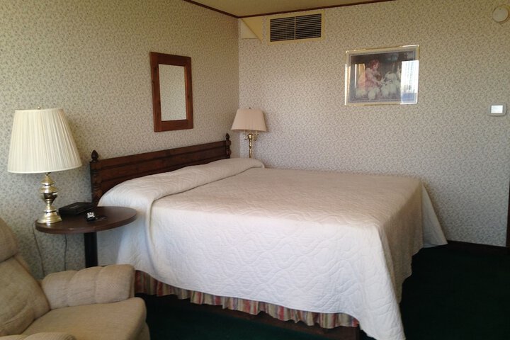 Room 16 of 17
