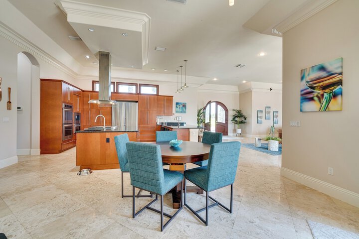 Groveland Home w / Pool: Luxurious Lakefront Oasis!