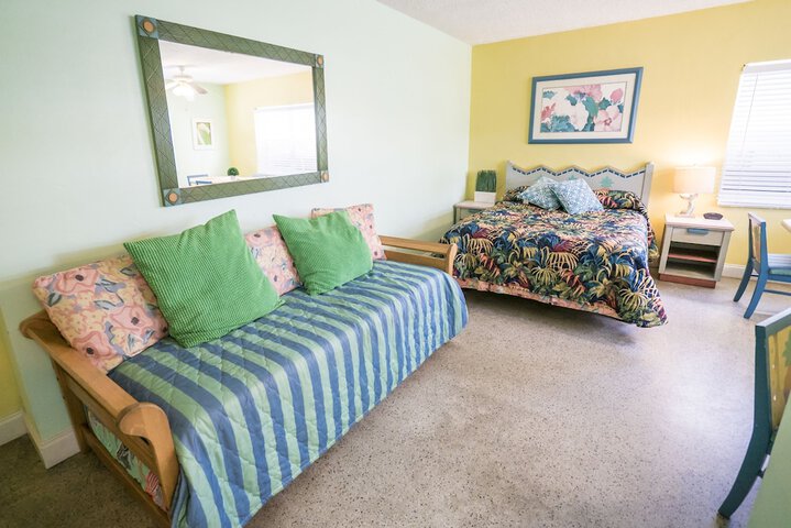 Room 40 of 85