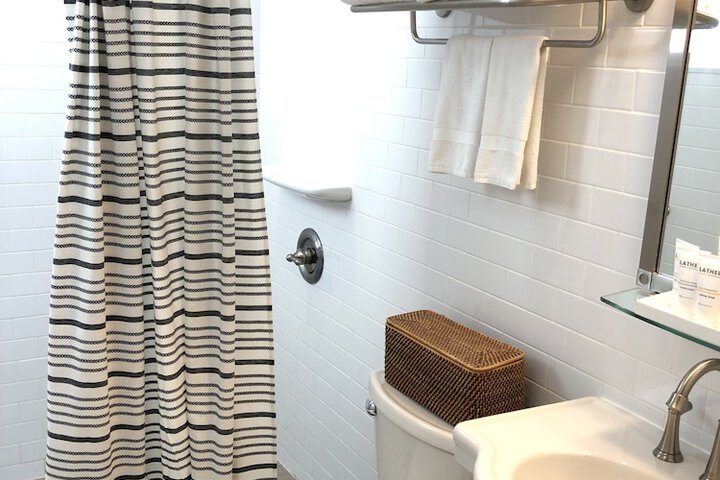 Room 21 of 45
