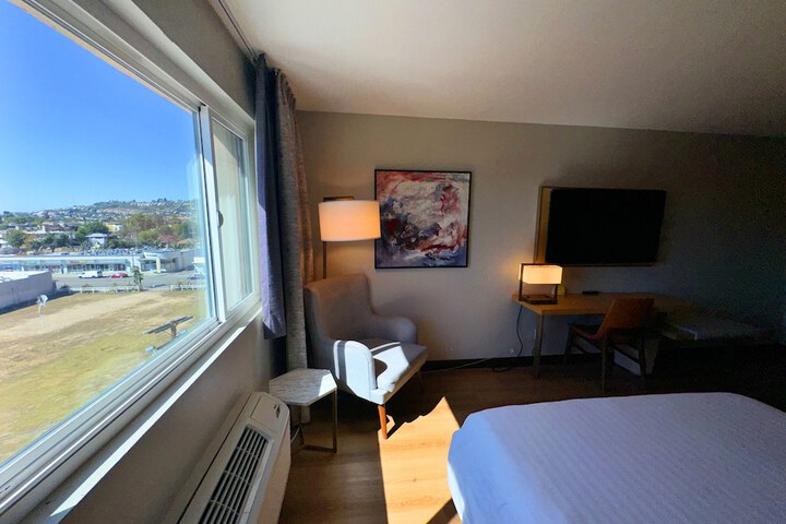 Room 107 of 168