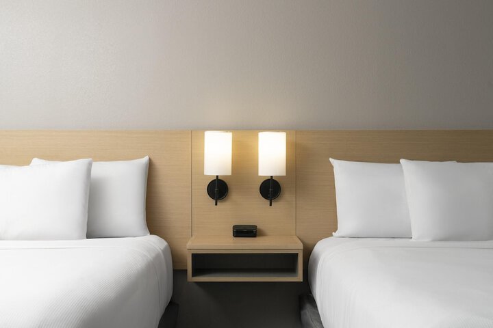Hyatt Select Richmond / Chester