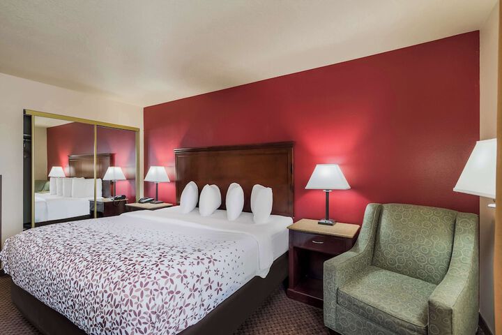 Room 20 of 39