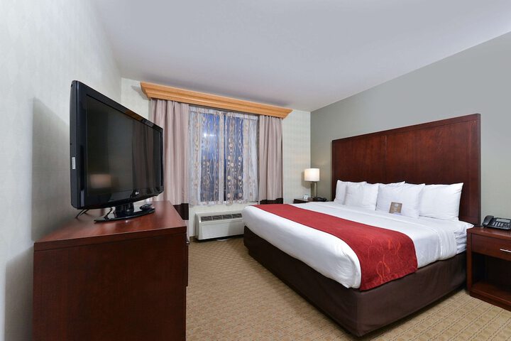 Room 35 of 74
