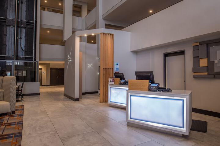Hotel 11 of 103
