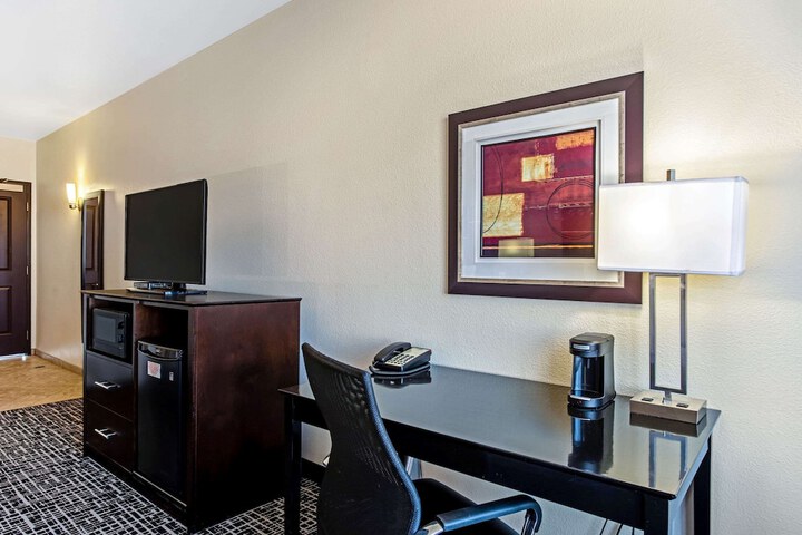Room 15 of 40