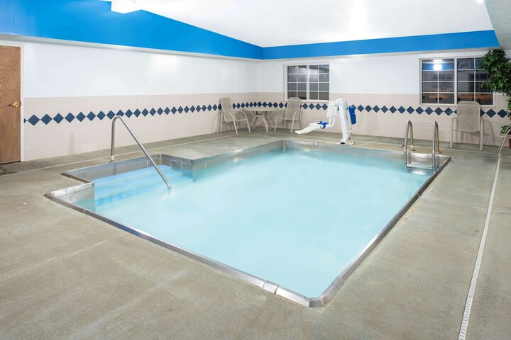 Pool 2 of 30