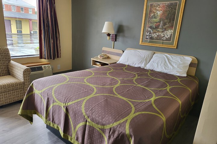 Room 26 of 46