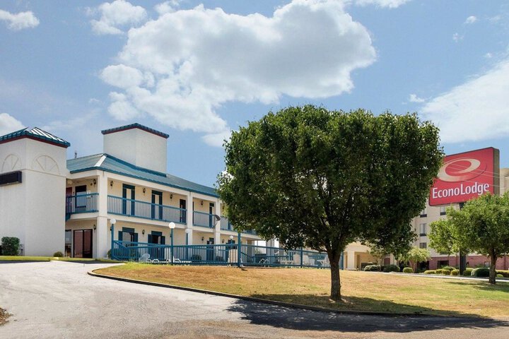 Econo Lodge Canton I-55