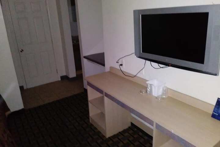 Room 26 of 33