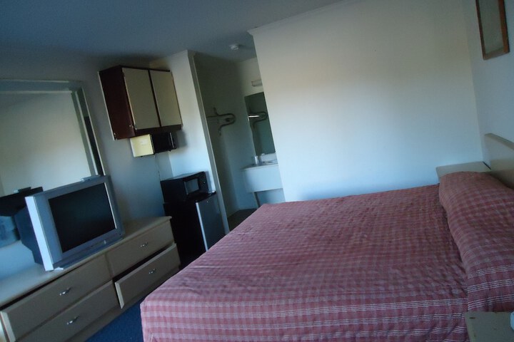 Room 6 of 20