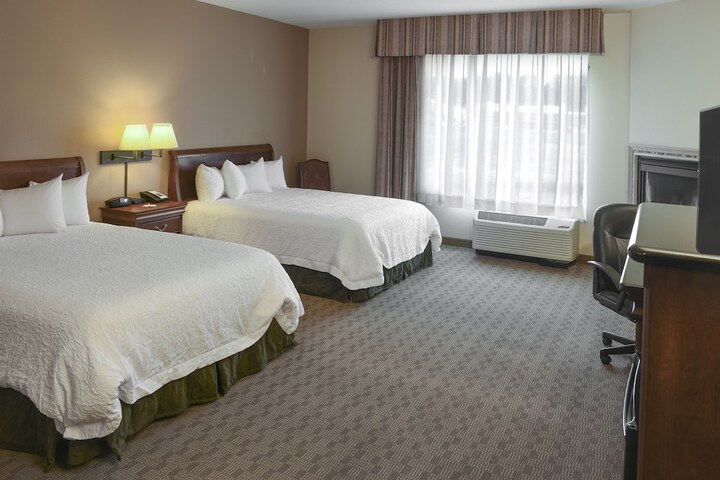 Hampton Inn & Suites Youngstown-Canfield