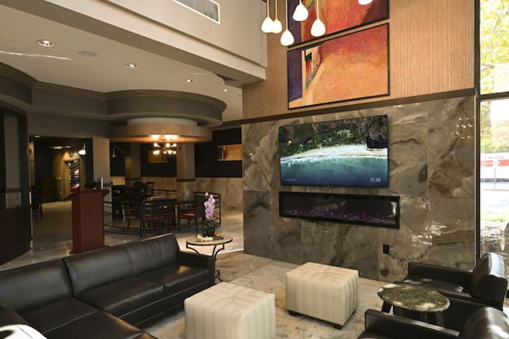 Hotel Interior 7 of 29