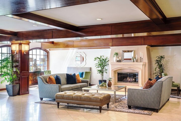 Ayres Suites Diamond Bar