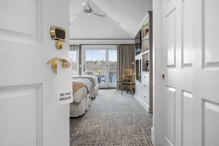 Room 45 of 79