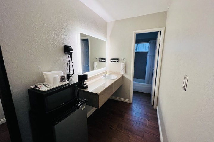 Room 38 of 62