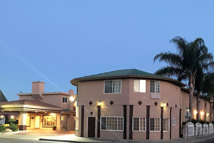 Hotel 5 of 29